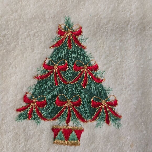 Christmas Themed Hand Towels - Picture 2 of 11